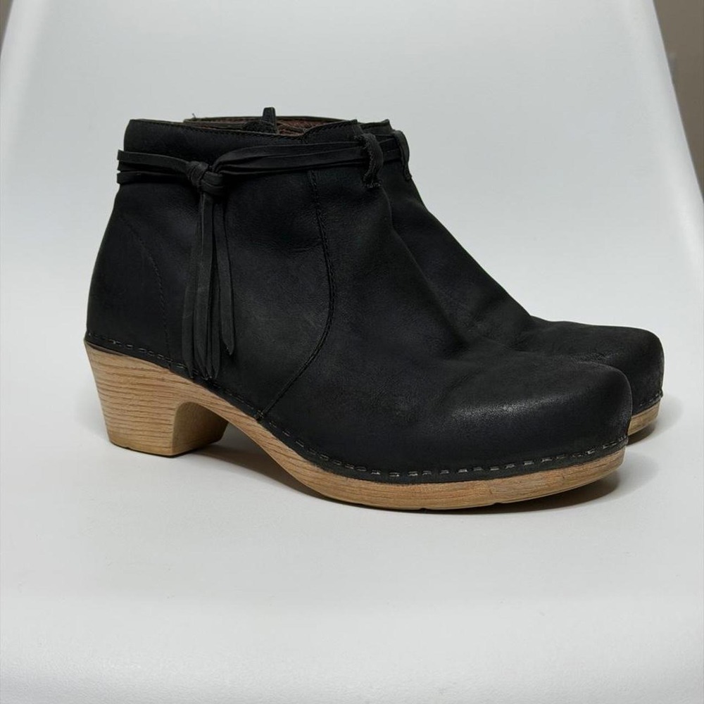 Dansko Black Leather Ankle Clog Boots Fall Boho Indie sleaze Western